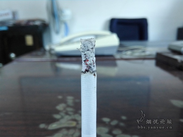 约旦完税版JC硬红万宝路评测:味道正点纯净 气味鲜美丰润
