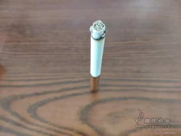 金圣典藏本草香品吸评测:中草药调香 烟气饱满协调 香气纯粹