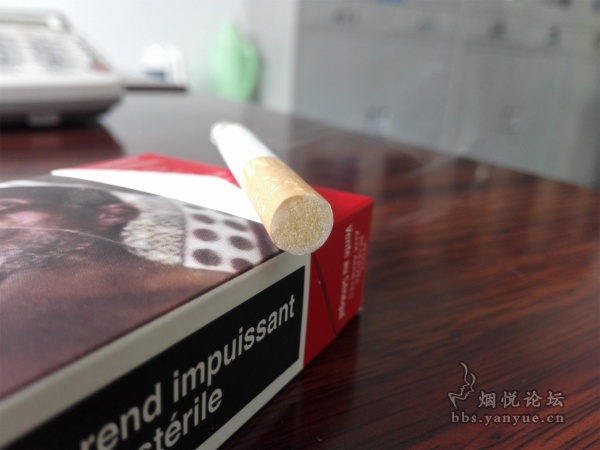 自产自销塞内加尔万宝路(硬红)品评:吸食顺畅 味道细腻 香气均匀
