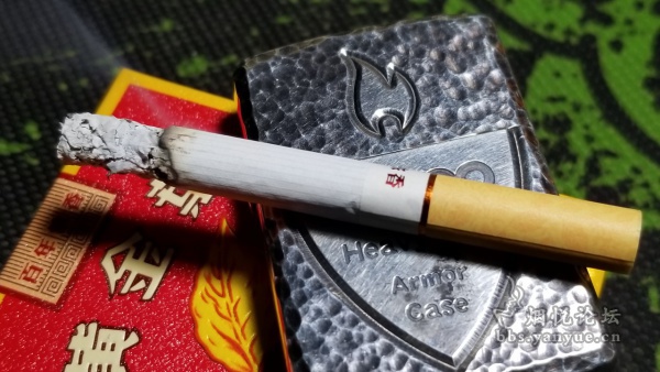 黄金叶(百年浓香)品鉴:吃味比较一般 32元性价比一般